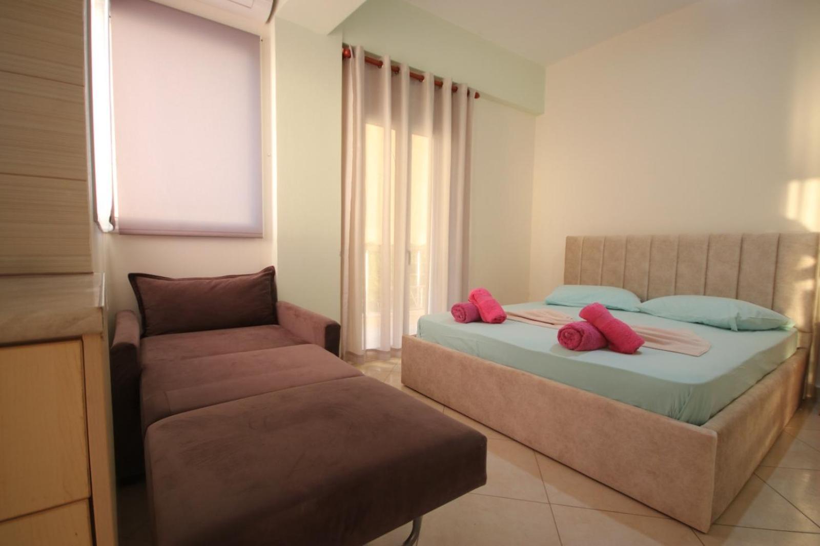 Rooms With View Химар Стая снимка