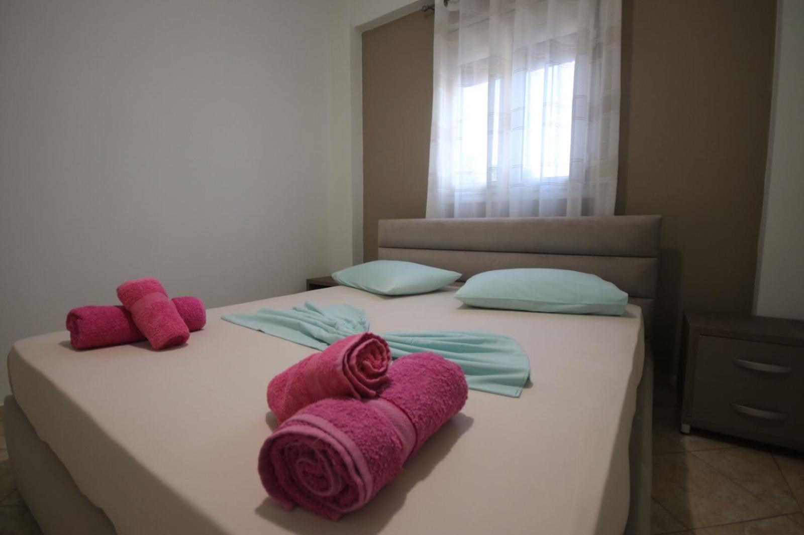 Rooms With View Химар Стая снимка