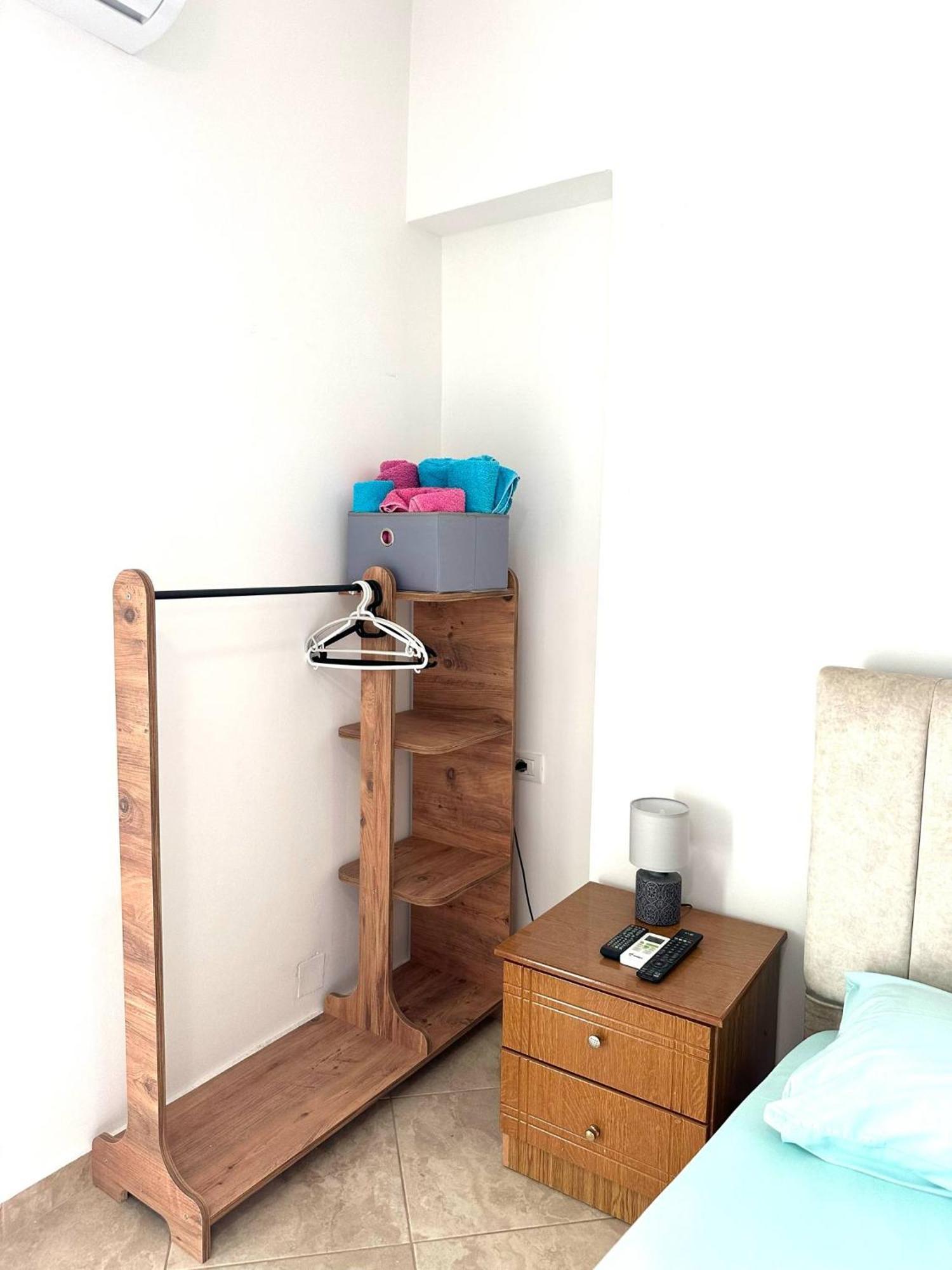 Rooms With View Химар Стая снимка